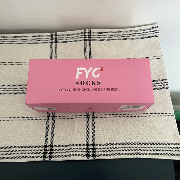 Cute Winter Socks (4 pairs) - Picture 4 of 4